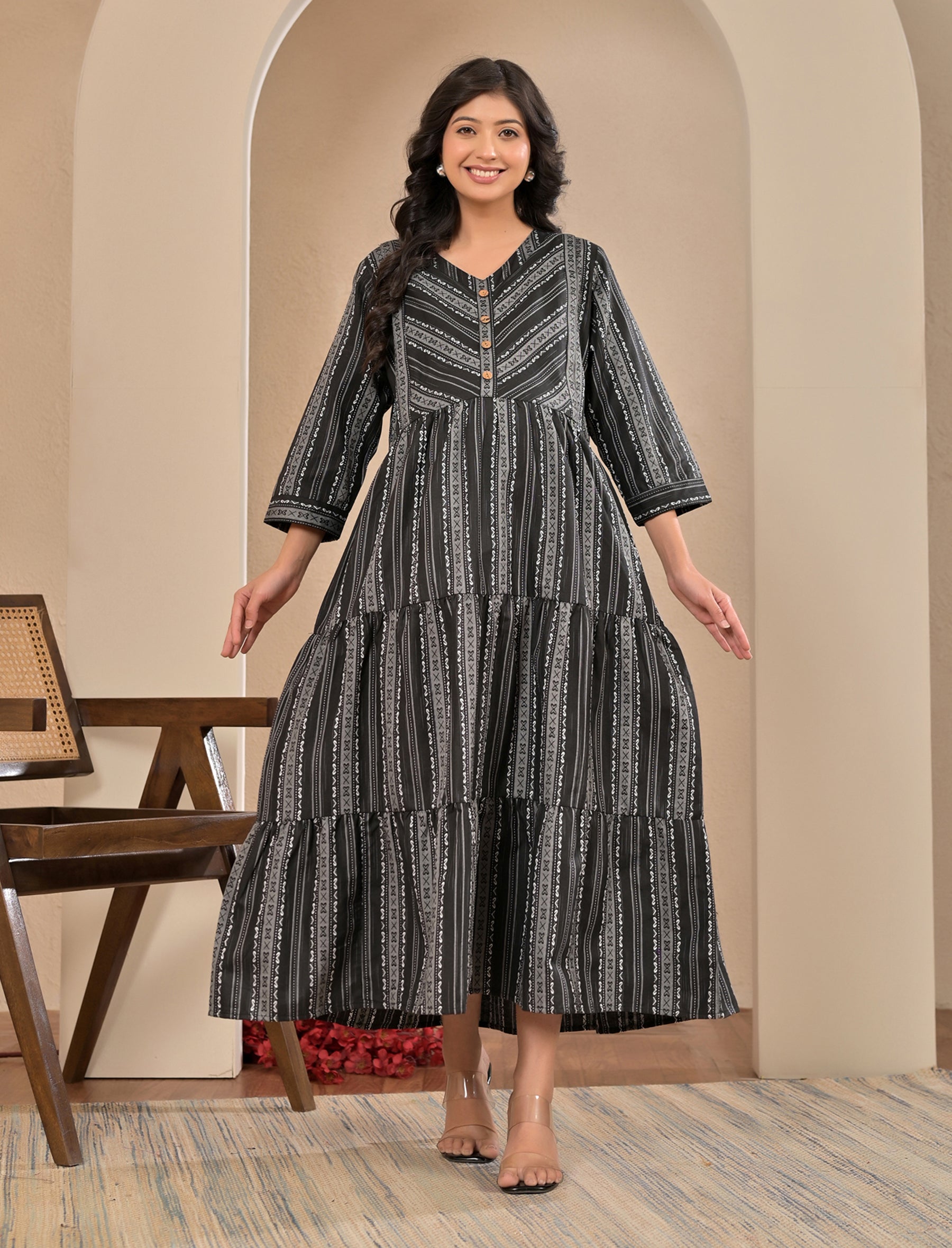 Black Cotton Printed Maternity/Feeding Gown