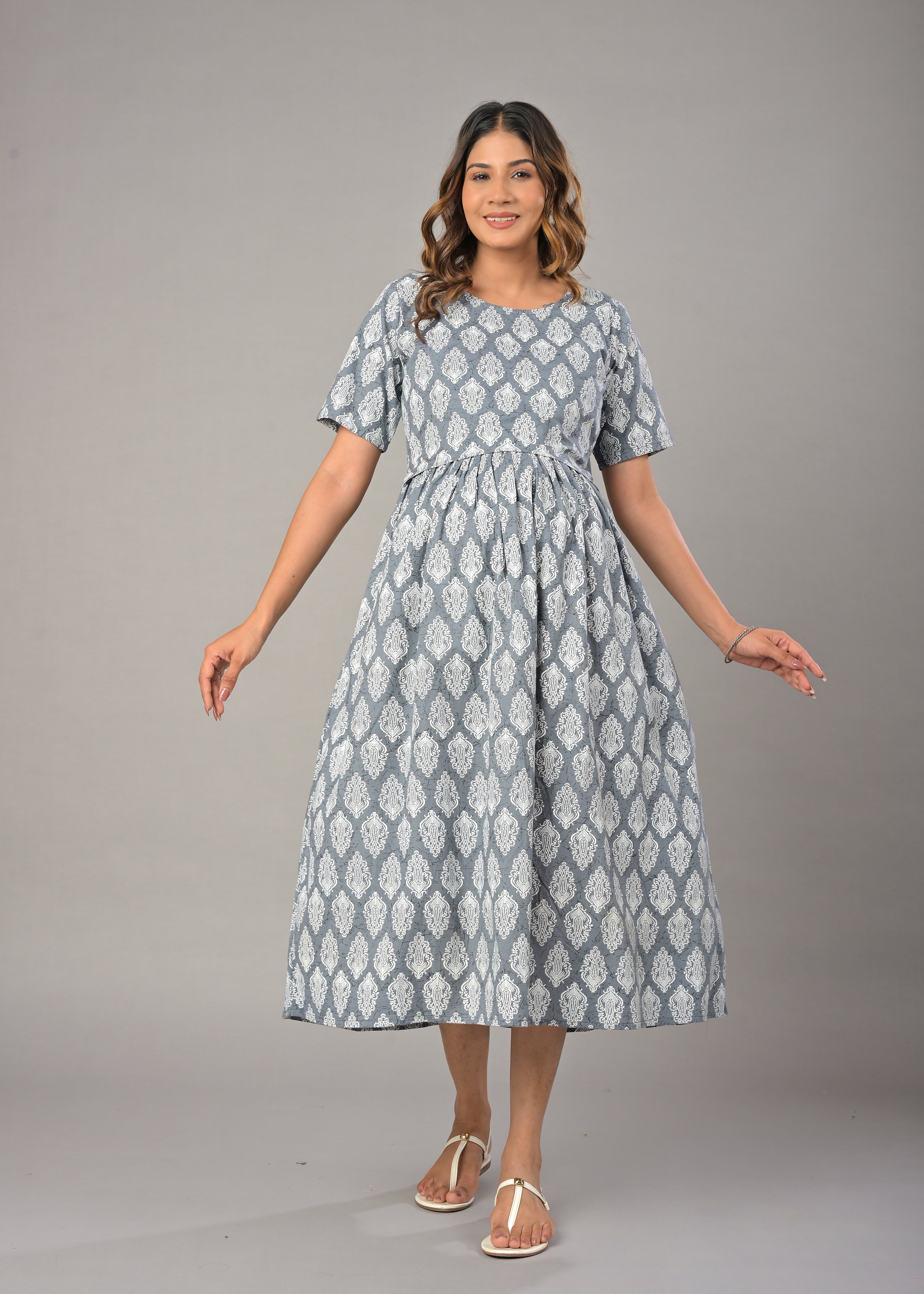 Grey Cotton Printed Maternity/Feeding Gown