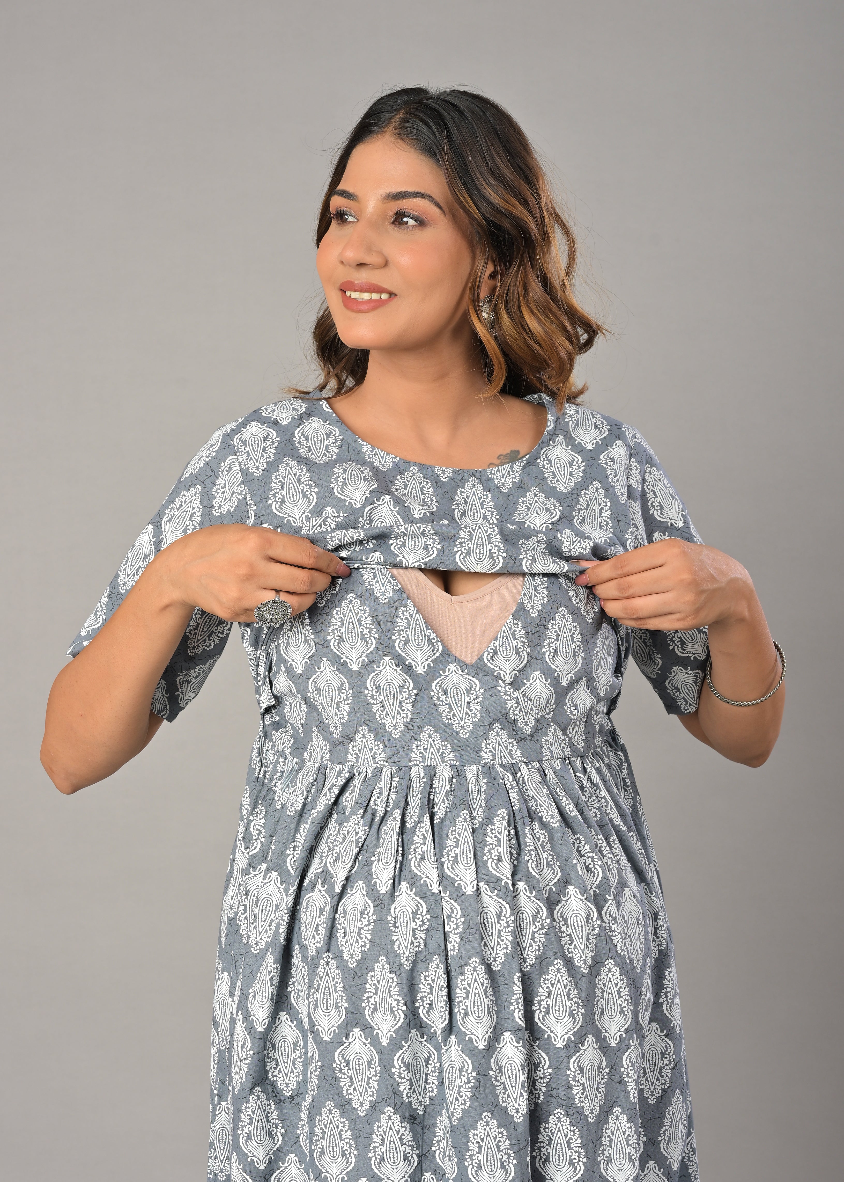 Grey Cotton Printed Maternity/Feeding Gown