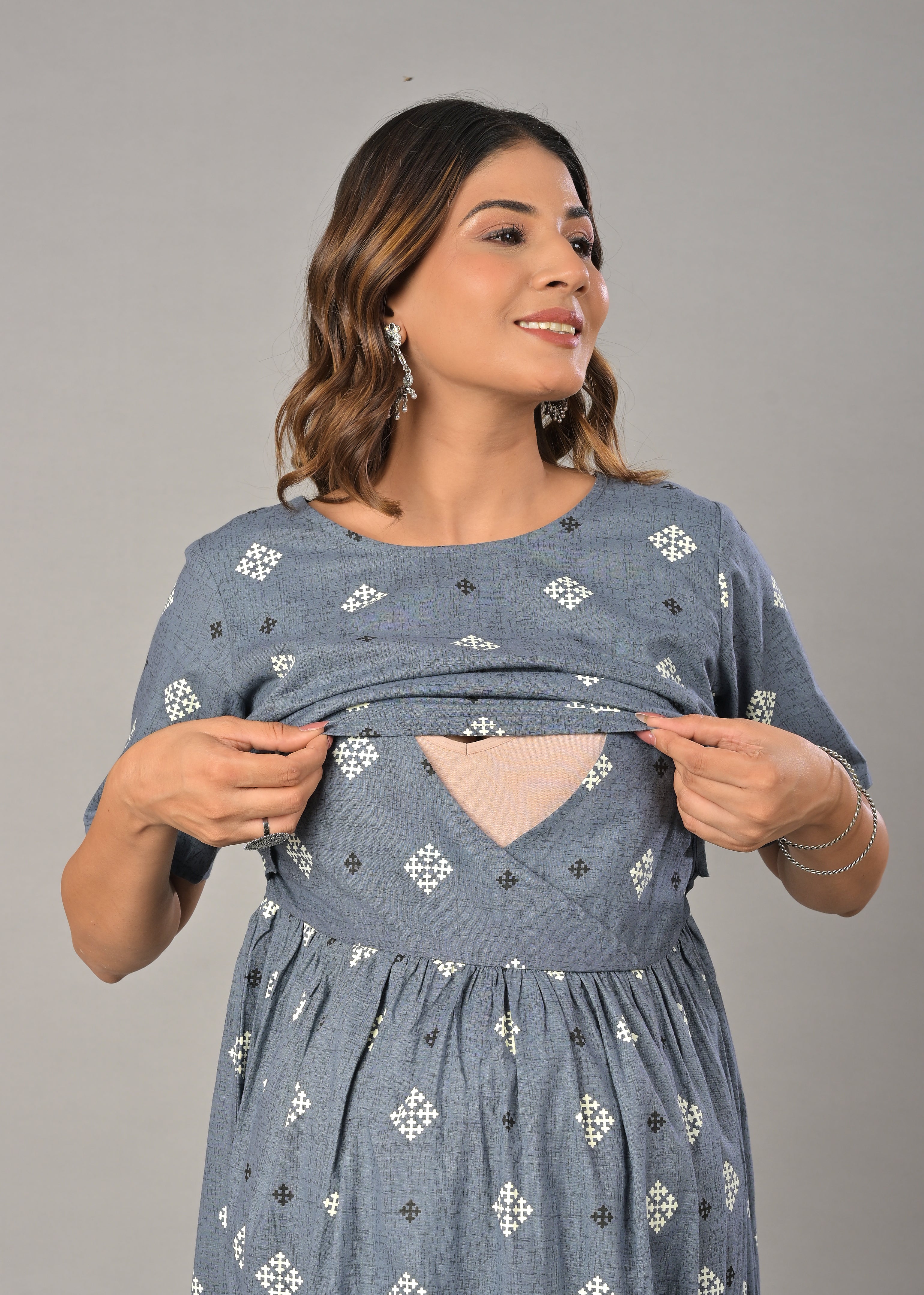 Grey Cotton Printed Maternity/Feeding Gown