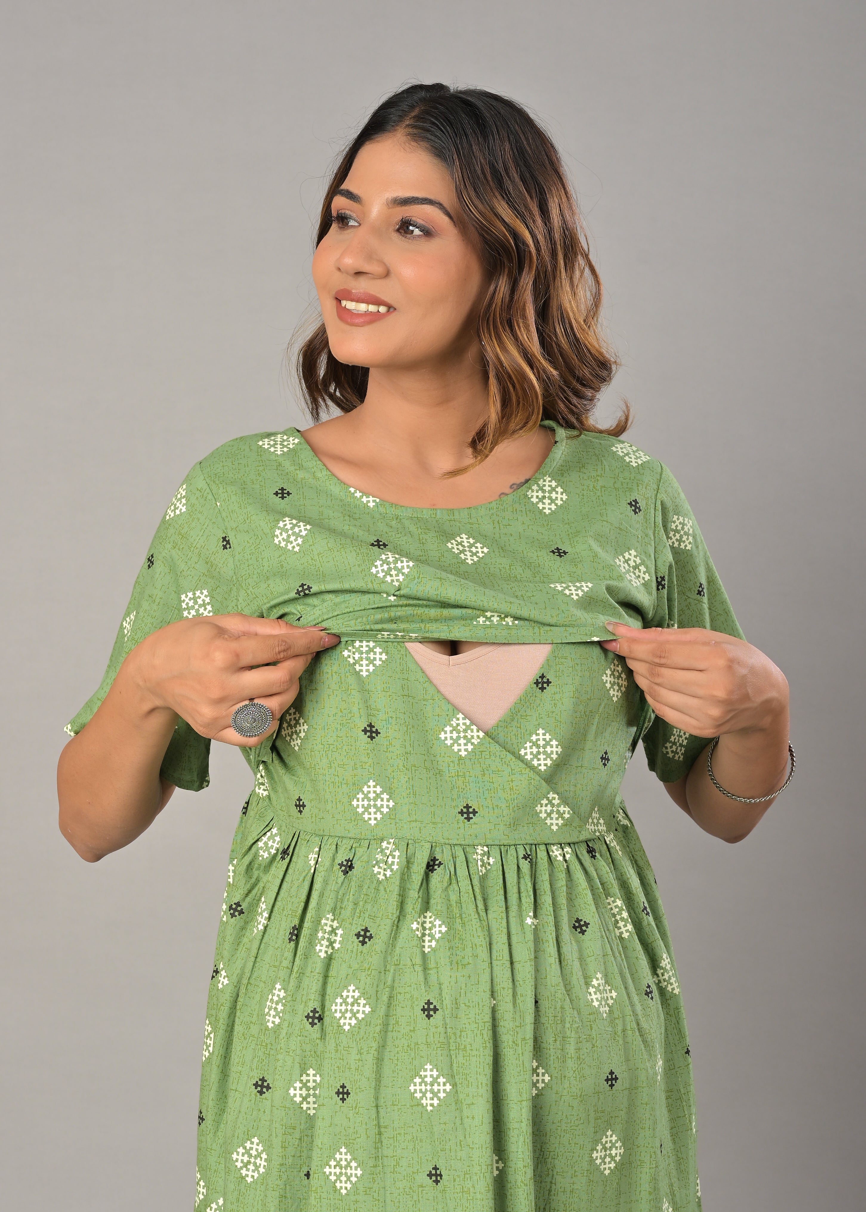 Green Cotton Printed Maternity/Feeding Gown