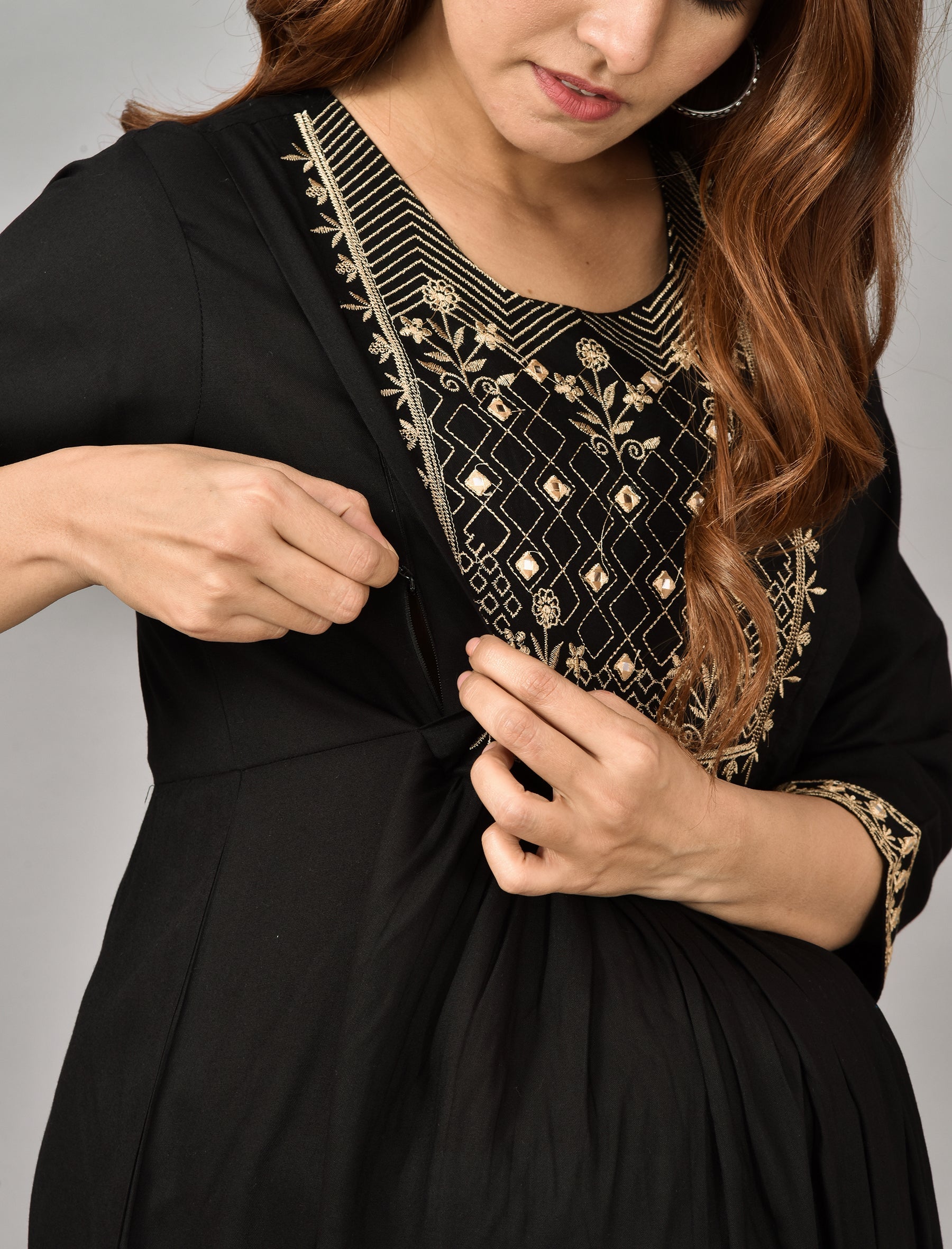 Black Solid Embroidery Cotton Maternity/Feeding Gown