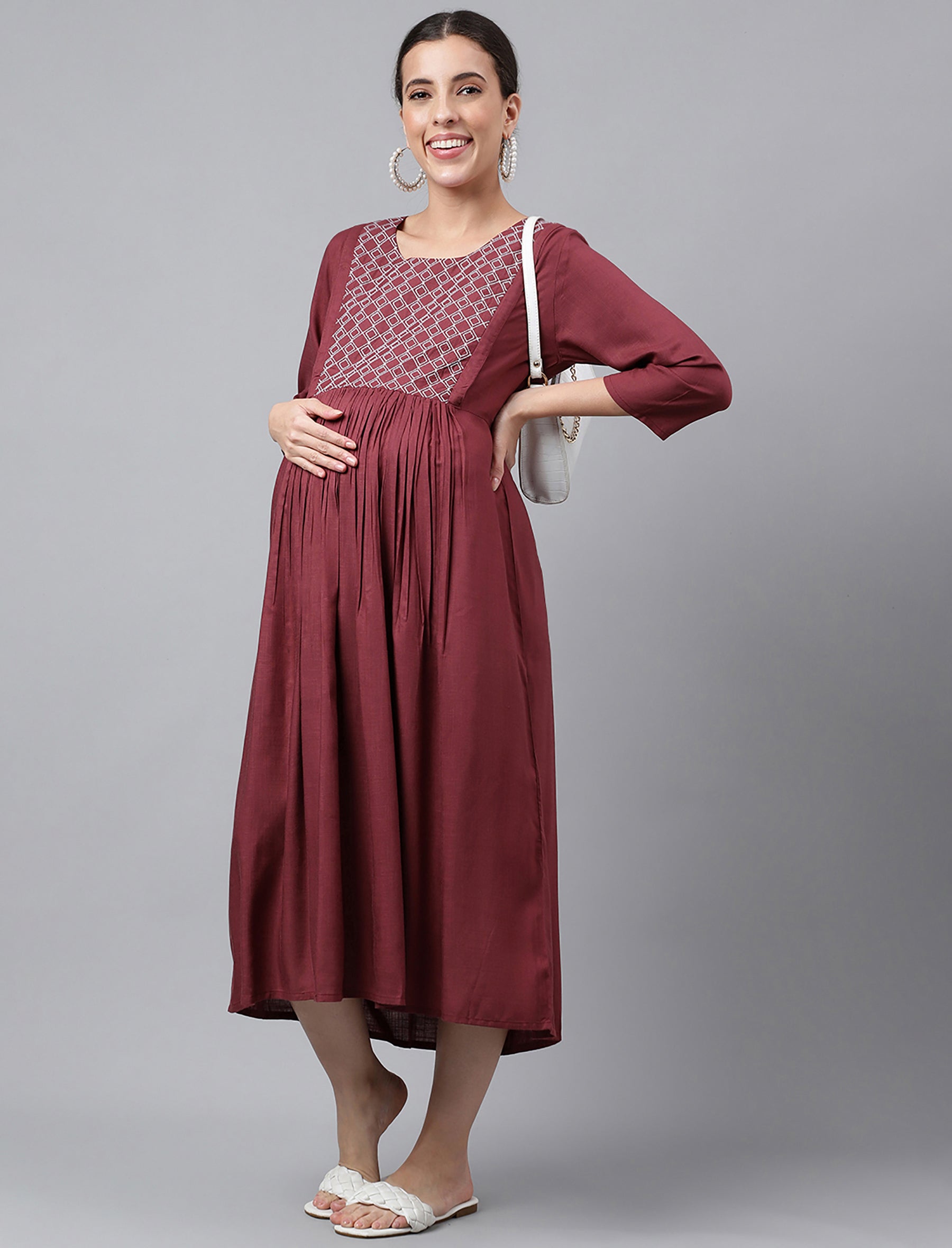 Marron Solid Embroidery Rayon Maternity/Feeding Gown